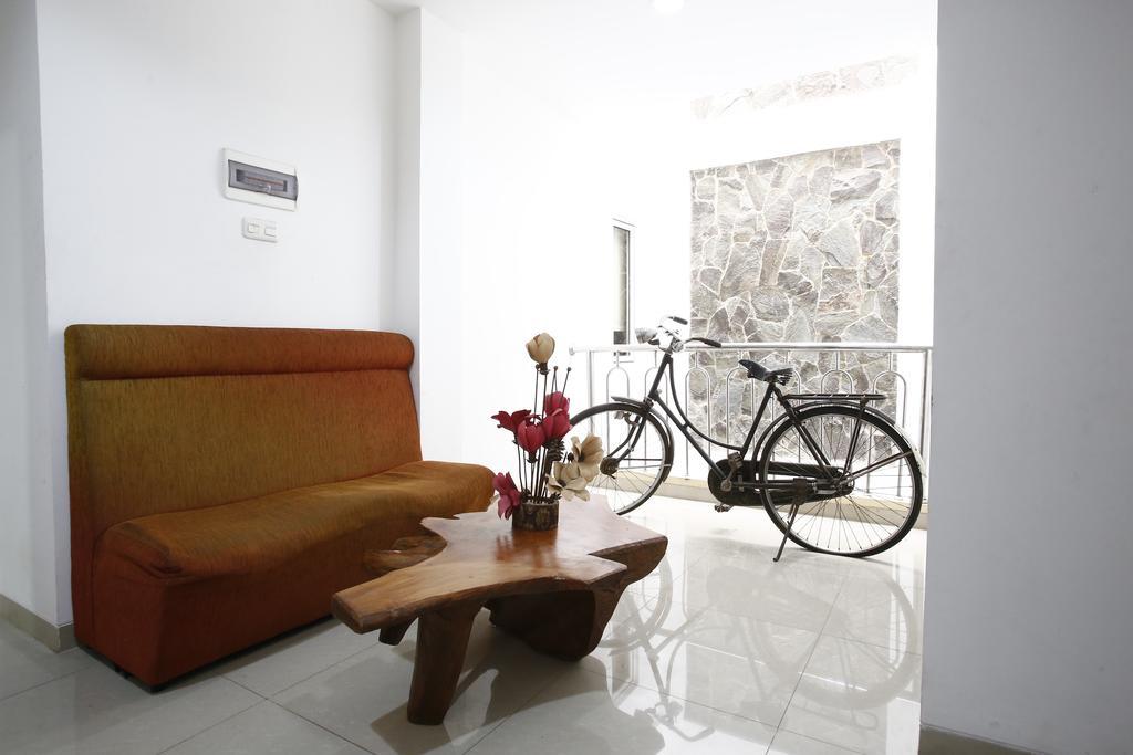 Reddoorz Near Cilandak Town Square Hotell Jakarta Exteriör bild