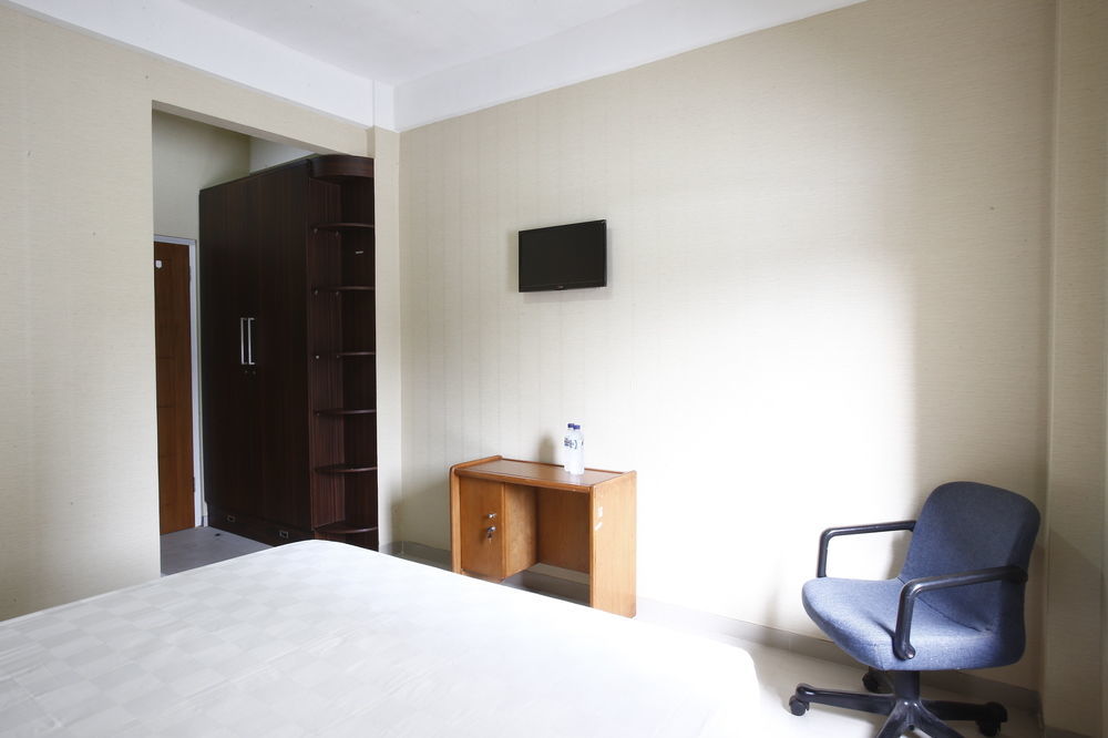 Reddoorz Near Cilandak Town Square Hotell Jakarta Exteriör bild