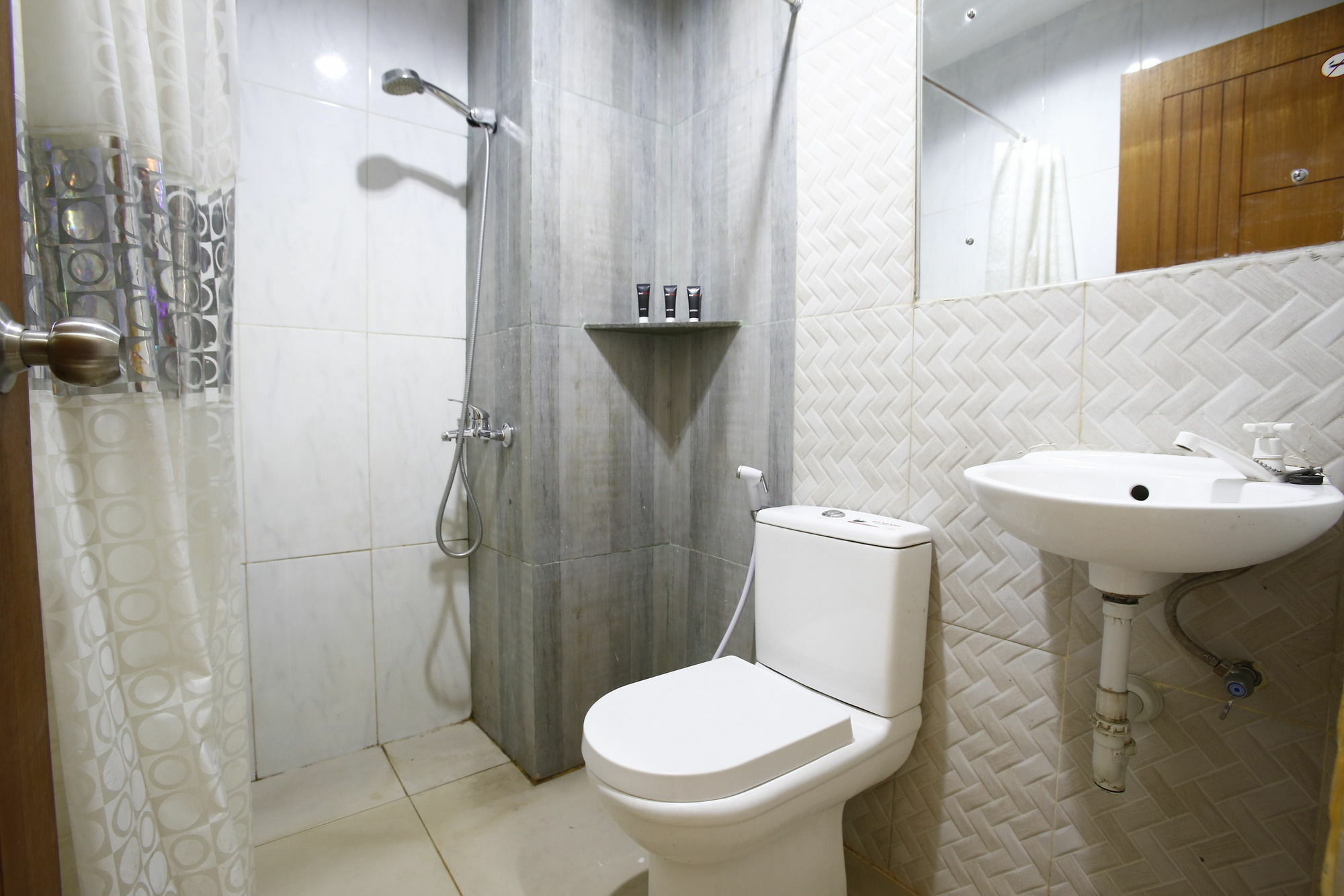 Reddoorz Near Cilandak Town Square Hotell Jakarta Exteriör bild